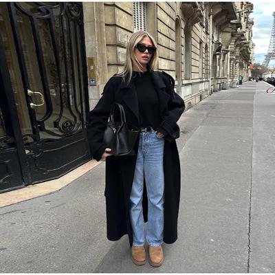 Women's Black Long Trench Coat with Notched Lapel and Double-Breasted Buttons