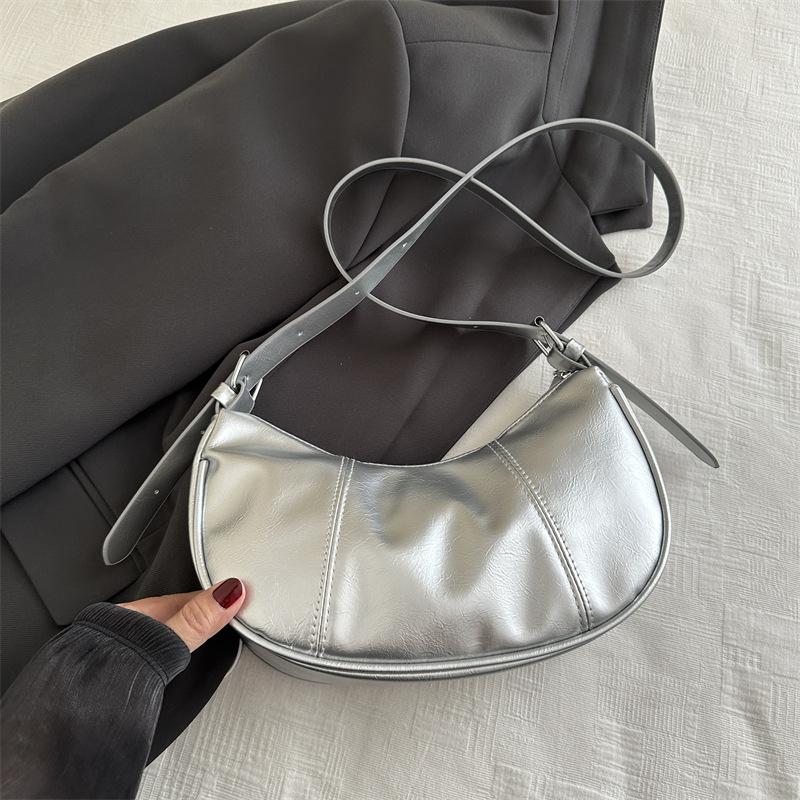 Autumn new beautiful niche design armpit bag women's trend crescent bag shoulder messenger bag