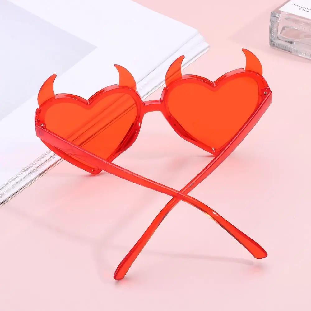 Rhinestones Halloween Cosplay Glasses Heart Shape UV Protection Sun Glasses  Party Props