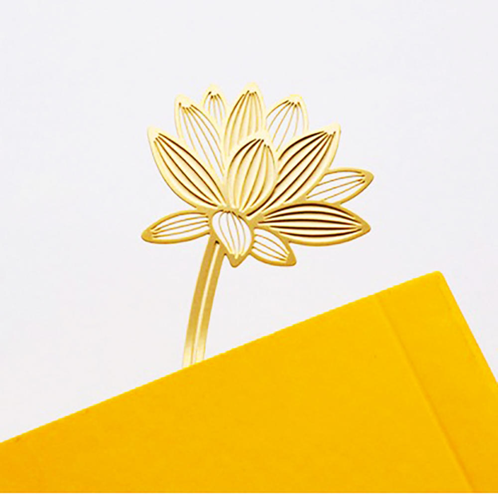 Oak Leaf Bookmark Students Reading Tool for Book Exquisite Leaf Metal Bookmark with Metal Chain Pendant Maple Leaf Apricot Leaf
