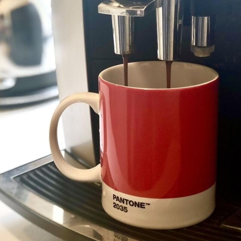Pantone Tasse (Rot 2035)