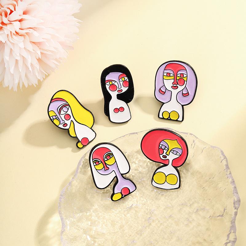 Chic Personalized Brooches: Stylish and Quirky Accessories for Women