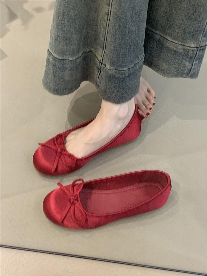 

Синие балетки с круглым носком, весна 2025, нежный вечерний ветер, атлас, удобная плоская подошва, бабушкины туфли на одну педаль 40 красный