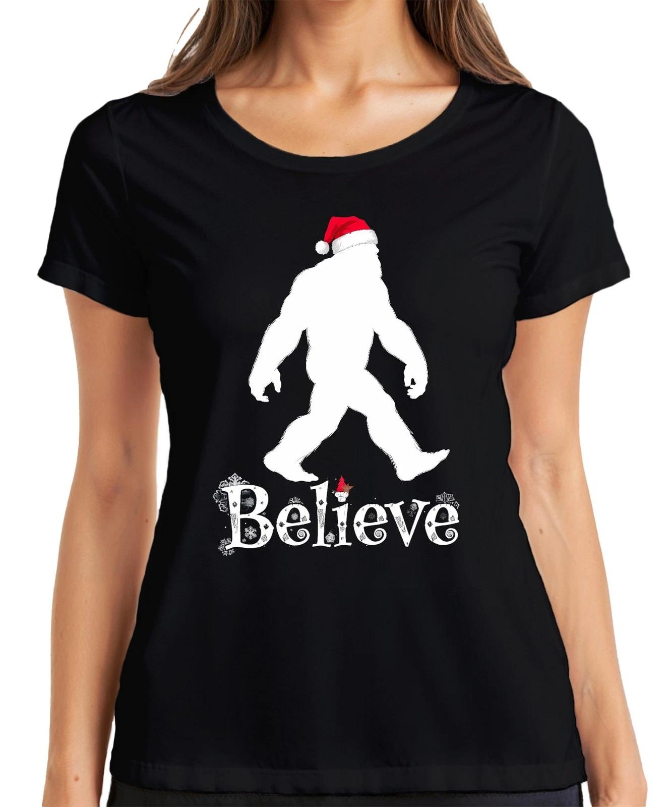 Believe Sasquatch Santa Weihnachtskappe Bigfoot Yeti weihnachtlich Damen T-Shirt XXXXL