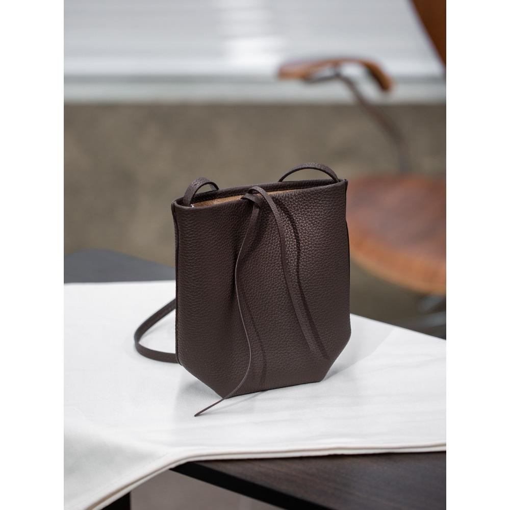 New Park Mini Leather Pocket Bag Messenger Bag Small Bucket Women's Bag Minimalist Casual Mobile Phone Bag