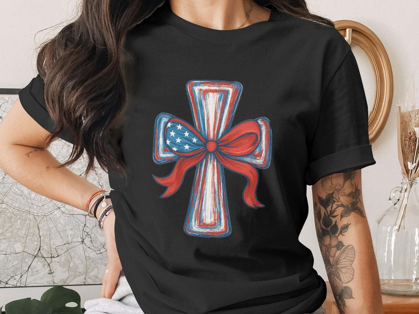 Patriotic Cross T-Shirt Christian American Flag Tee Faith Freedom Shirt Distressed USA Cross Religious Apparel Gift for Her 4XL