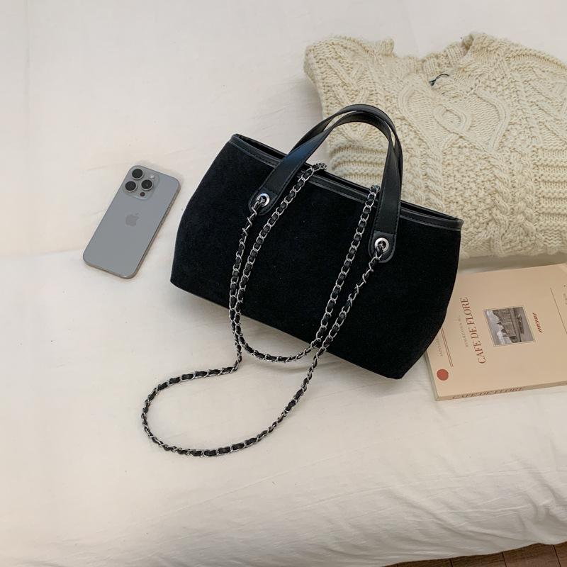 

Premium sense super fire portable small bag women s 2025 autumn and winter new fashion chain shoulder bag large capacity armpit bag чёрный