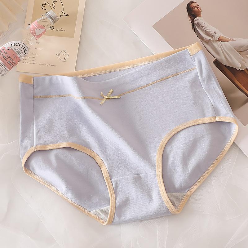 Women's Seamless Soft Cotton Briefs Mid-Waist Teen Girls Breathable Cotton Crotch Lightweight Spring Summer Underwear