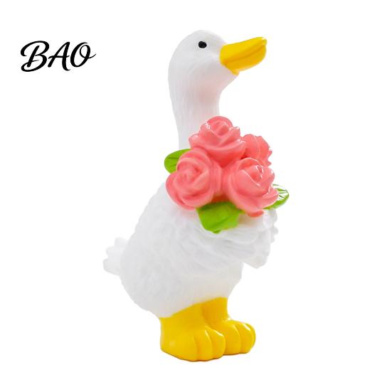 Lovely Gift for Friends Mini Garden Duck Figurine, Cute Farm Dolls, Small Desktop Home Office Decor Car Dashboard Figurines, Micro Landscape Ornaments