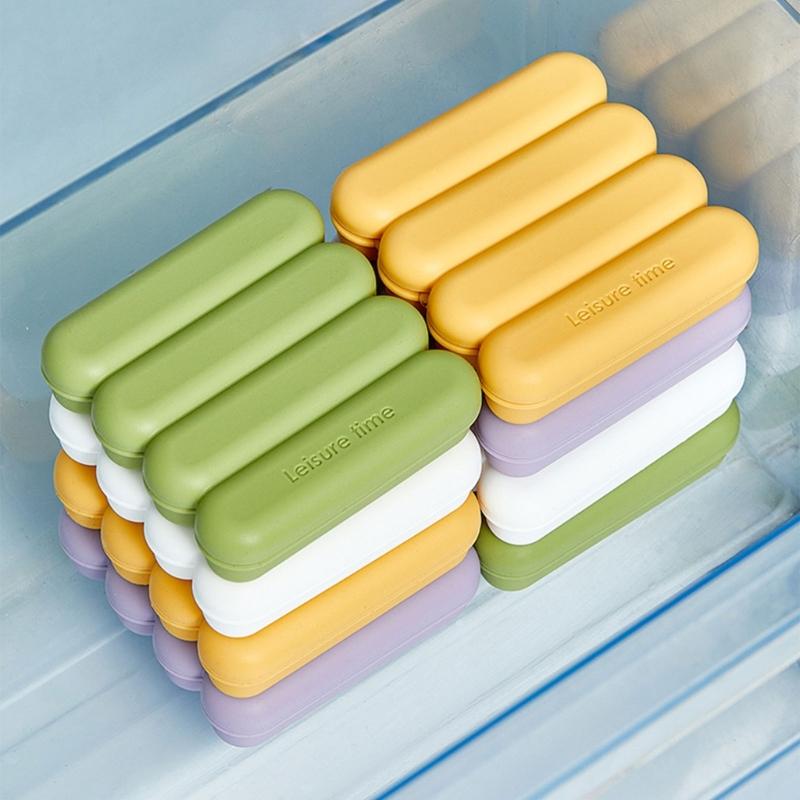 Flexible Silicone Ice Molds 4 Grids Ice Cubes Tray with Lid Suitable For Chilling Beverages And Parties