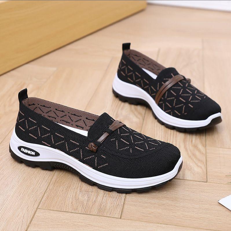 Summer Thin Breathable Shoes for Women – Slip-On Anti-Slip Soft-Sole Lightweight Comfortable Shoes for Middle-Aged & Elderly Mother's Shoes