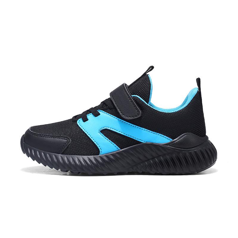 Boys' sports shoes 2025 spring new running shoes lightweight soft sole breathable medium and older children's color matching trend board shoes men