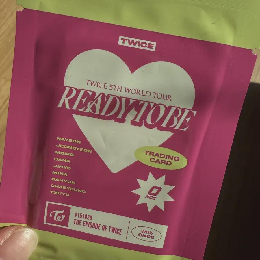 

Twice 5-й Мировой Тур Random Foca