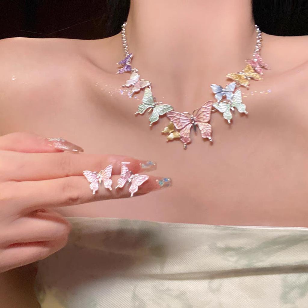 God of atmosphere! Super Immortal Summer Colored Butterfly Collarbone Chain Year Design Necklace Necklace