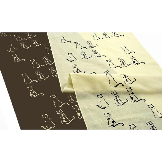 Sen No Anbo Tenugui - Cat's Day Beige - Hand-dyed 100% Cotton Tokka - Made In Japan 35cm X 100cm - Various Cat Patterns - Image of Cats Lined Up