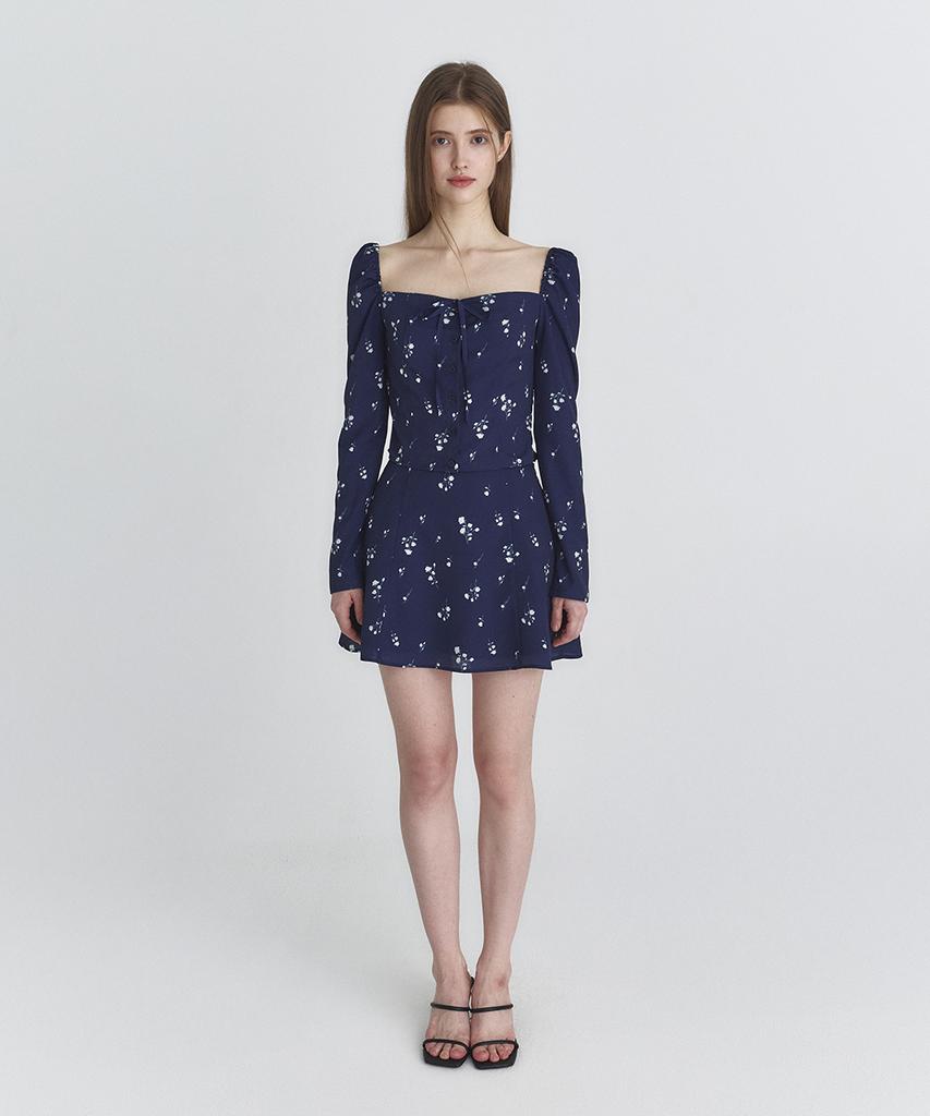 NOT YOUR ROSE Ribbon Square Blouse (Navy)