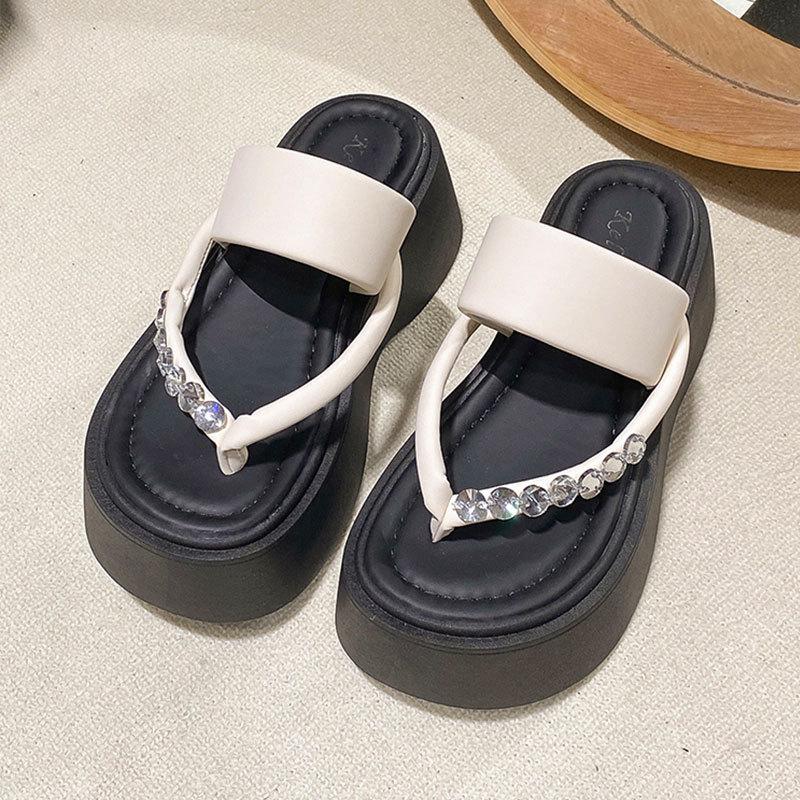 Small muffin thick-soled flip-flops, wearing rhinestones, new summer cool slippers