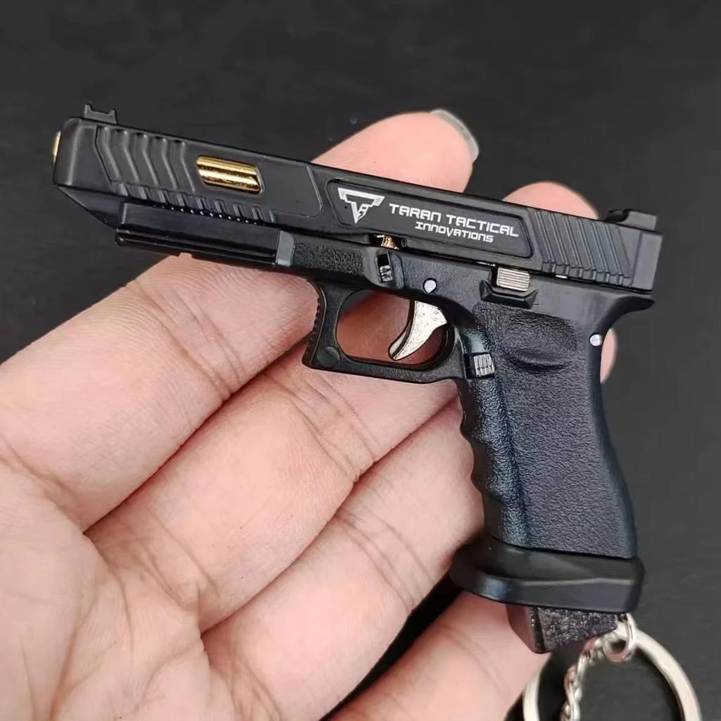 1:3 Für G34 Halblegierung Pistolenmodell Mini-Waffen-Spielzeug Schlüsselanhänger Tasche Anhänger Handwerk für Kinder und Erwachsene