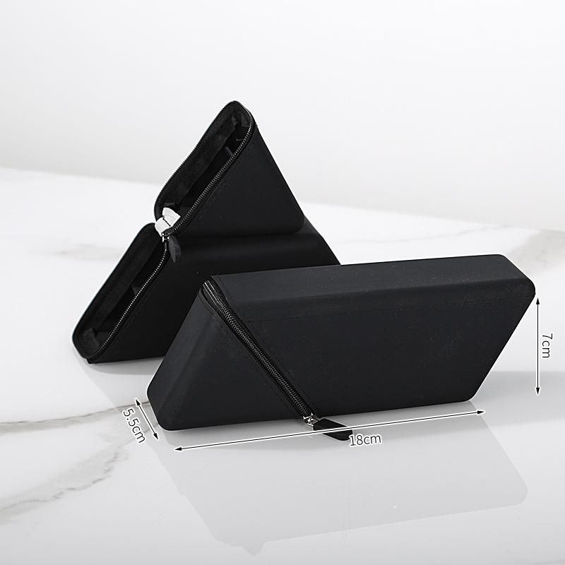 

Вместительный мягкий силиконовый телескопический пенал и подставка для ручек зелёный