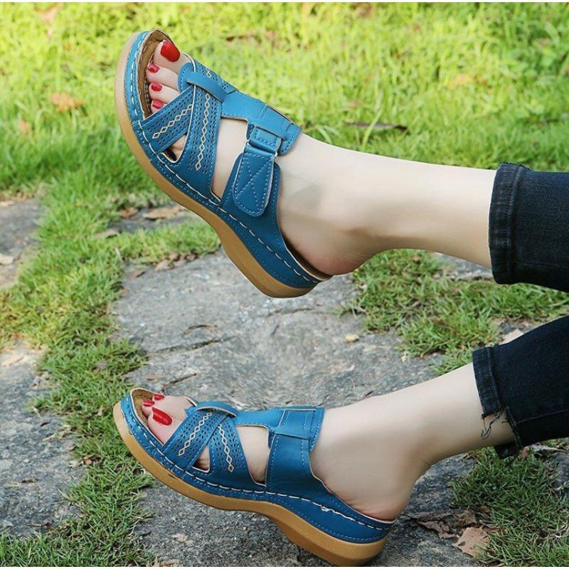 Damenschuhe Sommer Neu Ein-Riemen Hohl Fischmaul Keilabsatz Klettverschluss Coole Hausschuhe Damen Große Größe Damenschuhe