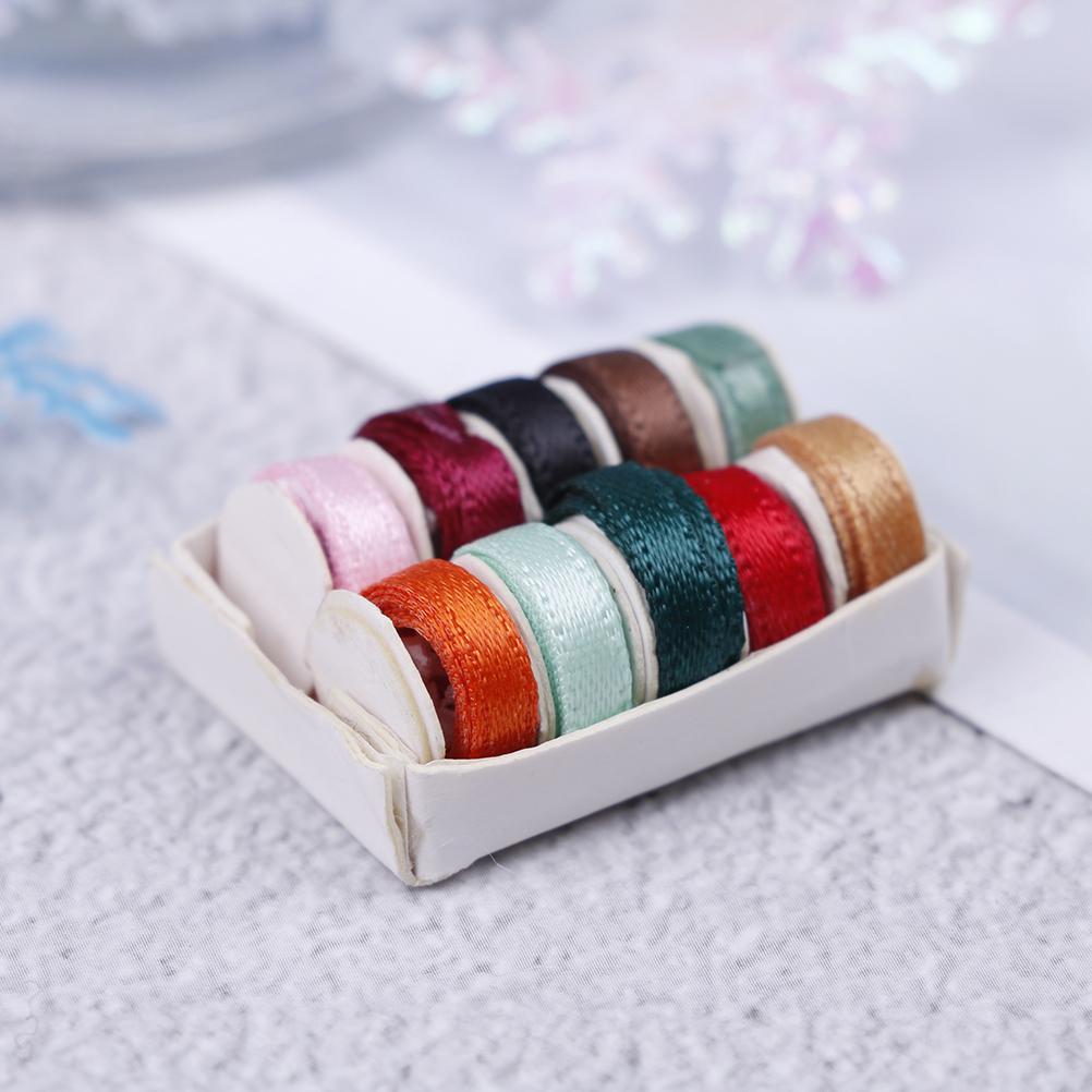 Dollhouse miniatures 1/12 Mini Exquisite Alloy Mini Sewing Machine Mini Alloy Sewing Machine 1:12 Scale Dollhouse DIY Decoration