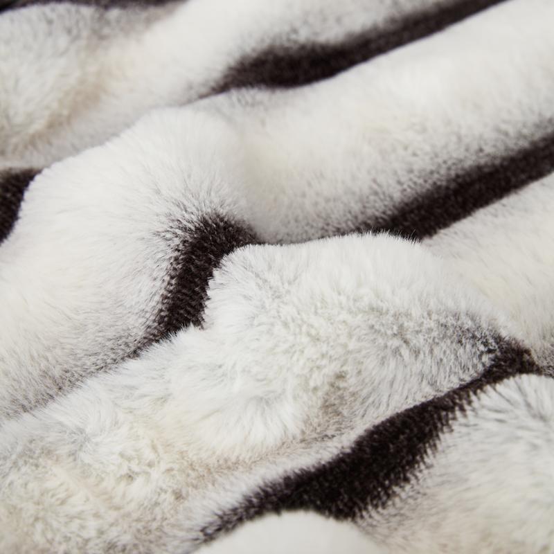 Maillard Faux Rabbit Fur Keep Warm Blanket Autumn Winter High-end Thick Comfortable Bed Blanket for Throw Soft Fluffy Sofa Cover