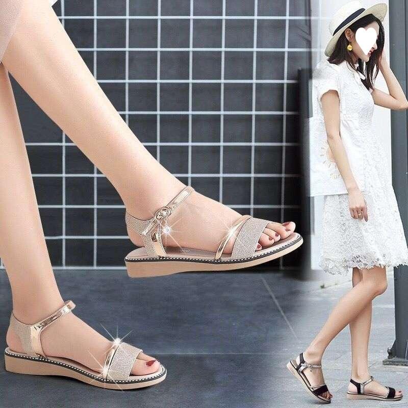 Sandals women's summer 2025 new flat-bottomed versatile student Korean version simple thick-soled wedge heel one-word buckle Roman women's sandals