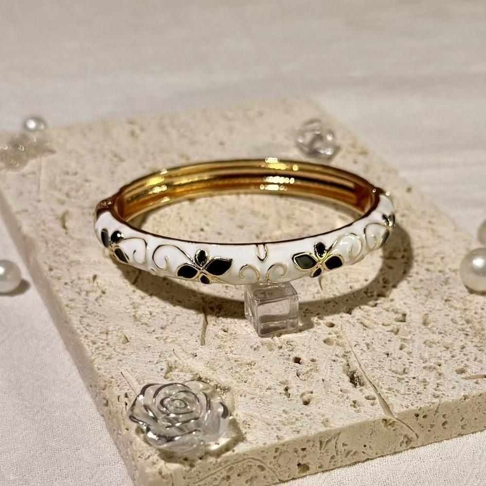 Spring Button Open Cuff Bracelet Colorful Dainty Jewelry Vintage Four-leaf Clover Bangle  for Women