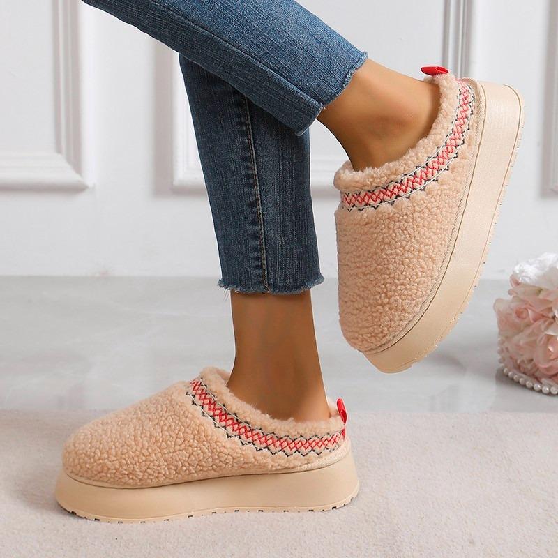 Fashion Women Snow Boots 2025 New Foreign Plus Size Warm Casual Outer Wear Cotton Shoes Women Anti-slip Slip on Shallow Ankle Boots