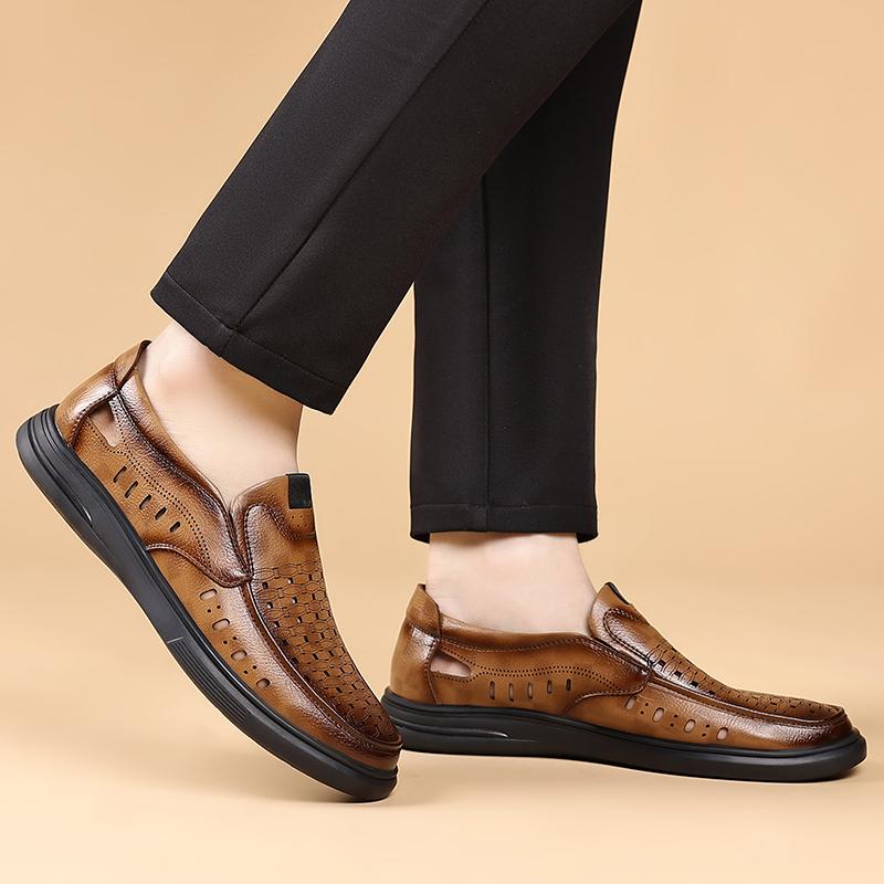 Fashion New Men Hollow Out Business Leather Shoes Slip on Soft Loafers Non Slip Cool Breathable Driving Shoes Flats Summer Walking Shoes
