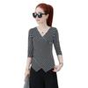 Women's Long-Sleeve V-Neck Slim Fit Striped T-Shirt - Black & White Korean Fashion for Spring/Autumn