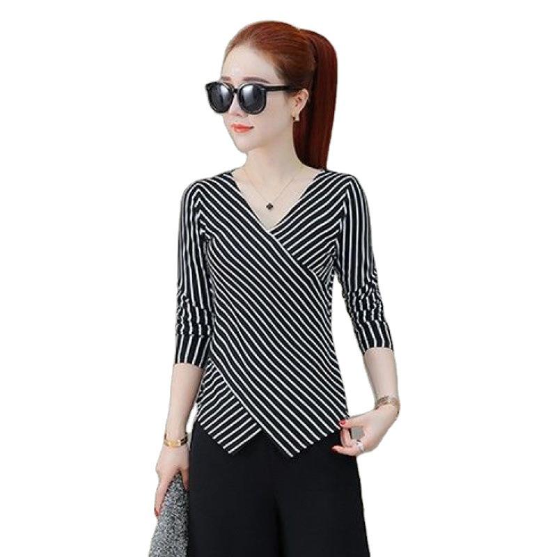 Women's Long-Sleeve V-Neck Slim Fit Striped T-Shirt - Black & White Korean Fashion for Spring/Autumn