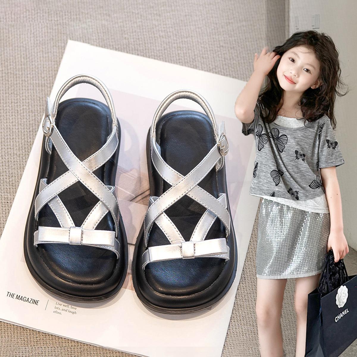 

Girls sandals Korean version of little girl open-toed princess shoes summer 2025 new student versatile beach shoes fashion 26