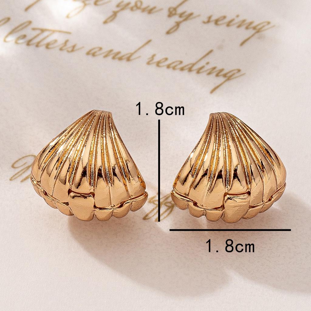 Simple temperament marine shell ear buckle design fan-shaped light luxury versatile earrings