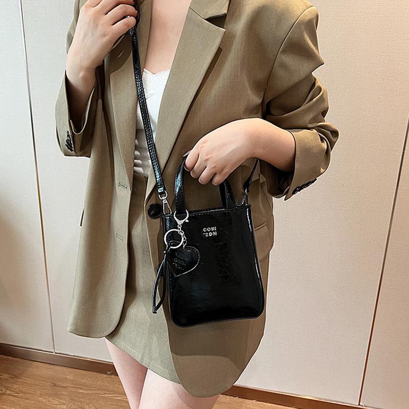 Bolso de hombro de piel sintética a la moda, minibolso bandolera plateado, bolso cuadrado pequeño de alta calidad para mujer.