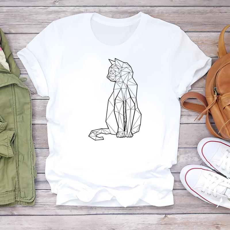 Women's summer T-shirt, cute and fashionable printed pattern, short-sleeve trendy top.