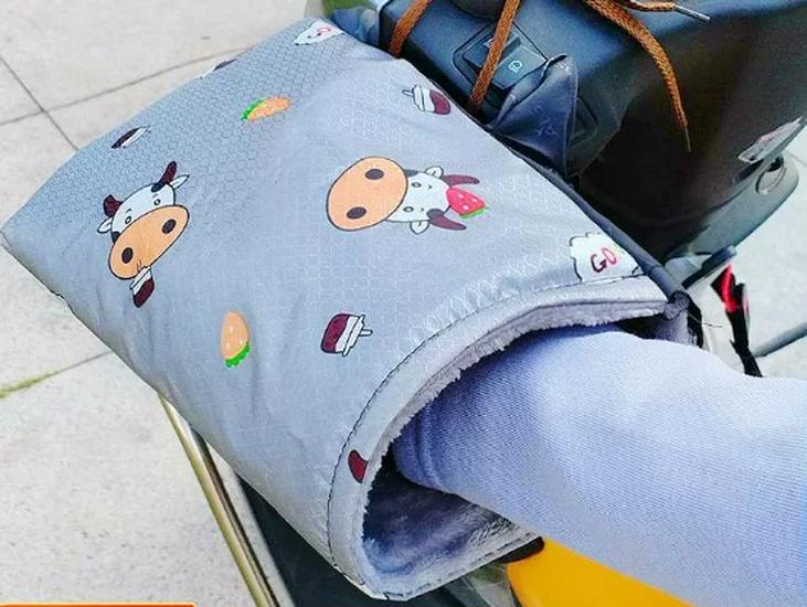 Electric Scooter & Motorcycle Winter Handguards: Waterproof, Windproof, Thickened Gloves One Size