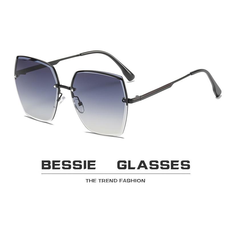 Sunglasses women's summer big face year new anti-ultraviolet women's frameless Internet celebrity sunglasses seaside sun protection photo