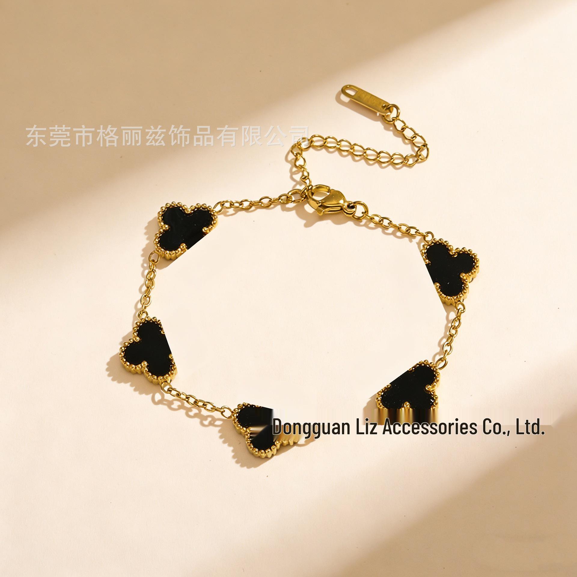 

18K Gold-Plated Clover Charm Bracelet for Women - Adjustable Silver