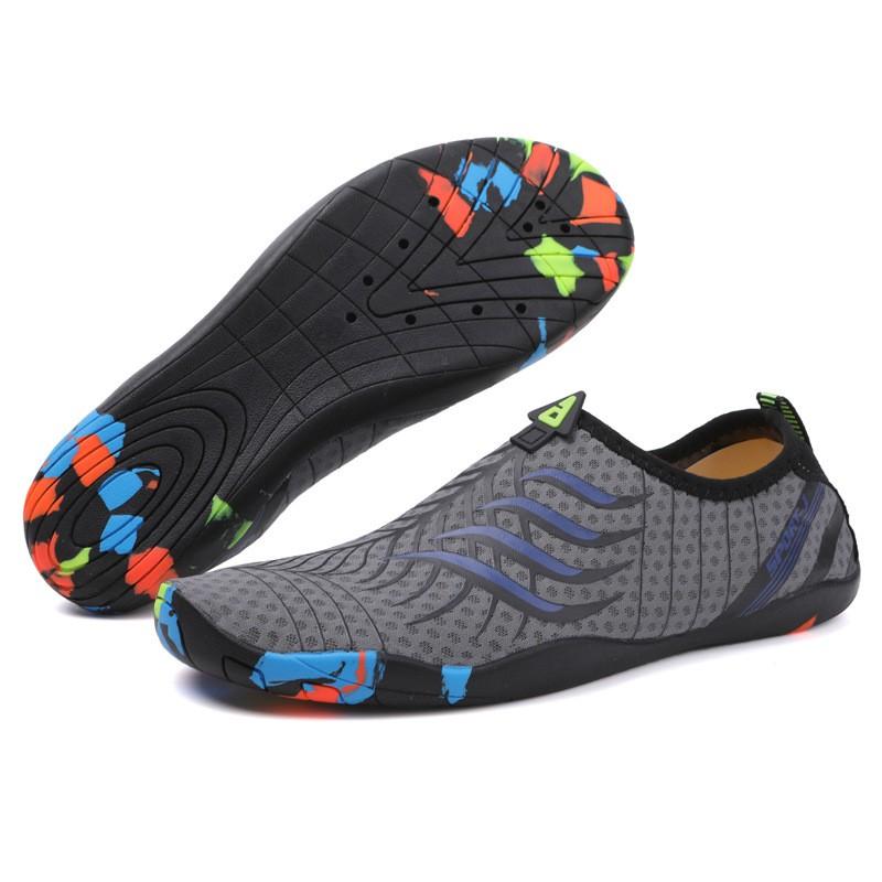Unisex Quick-Dry Water Shoes River Trekking Swimming Beach Walking Lightweight Breathable Slip-On Outdoor Sandals