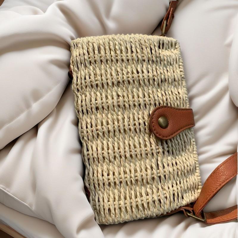 

Straw Bag Korean Style Beach Vacation Portable Single-shoulder Cross-slung Woven Fashionable Leather Button Handheld бежевий