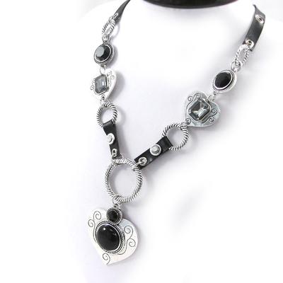 [G5916] – Schwarze Designer-Halskette „Love“.