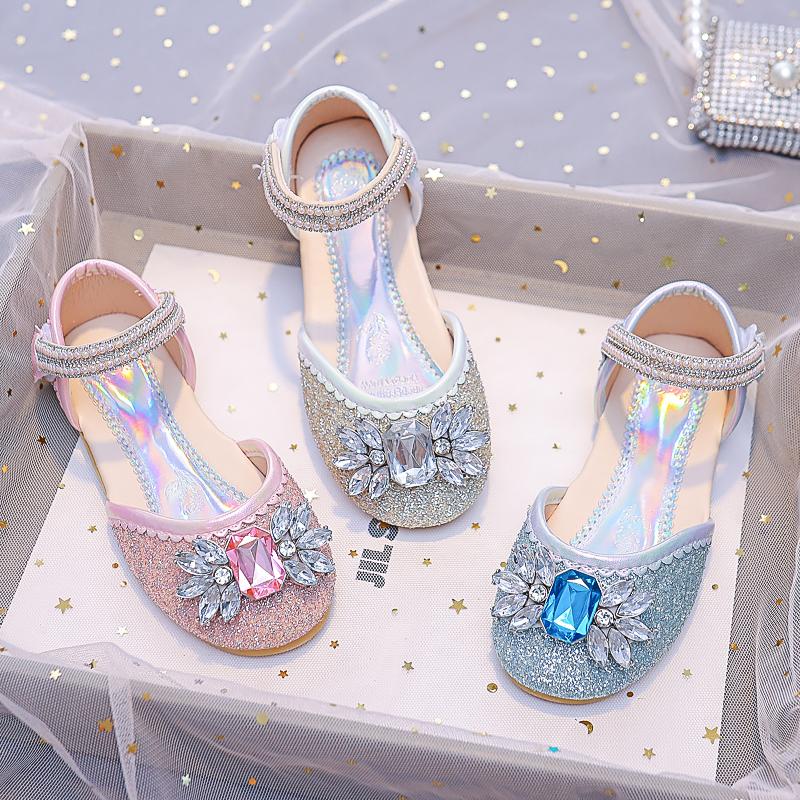 2024 New Girls Sandals Toes Wrapped Versatile Rhinestones Cute Rhinestones Kids Fashion Non-slip Princess Mary Janes for Wedding