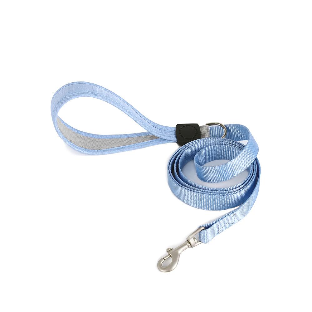 

Classic Pet Leash Multifunctional Dog Leash with Comfortable Mesh Handle and D-ring To Hang Small Items for Cats and Dogs Pet Supplies