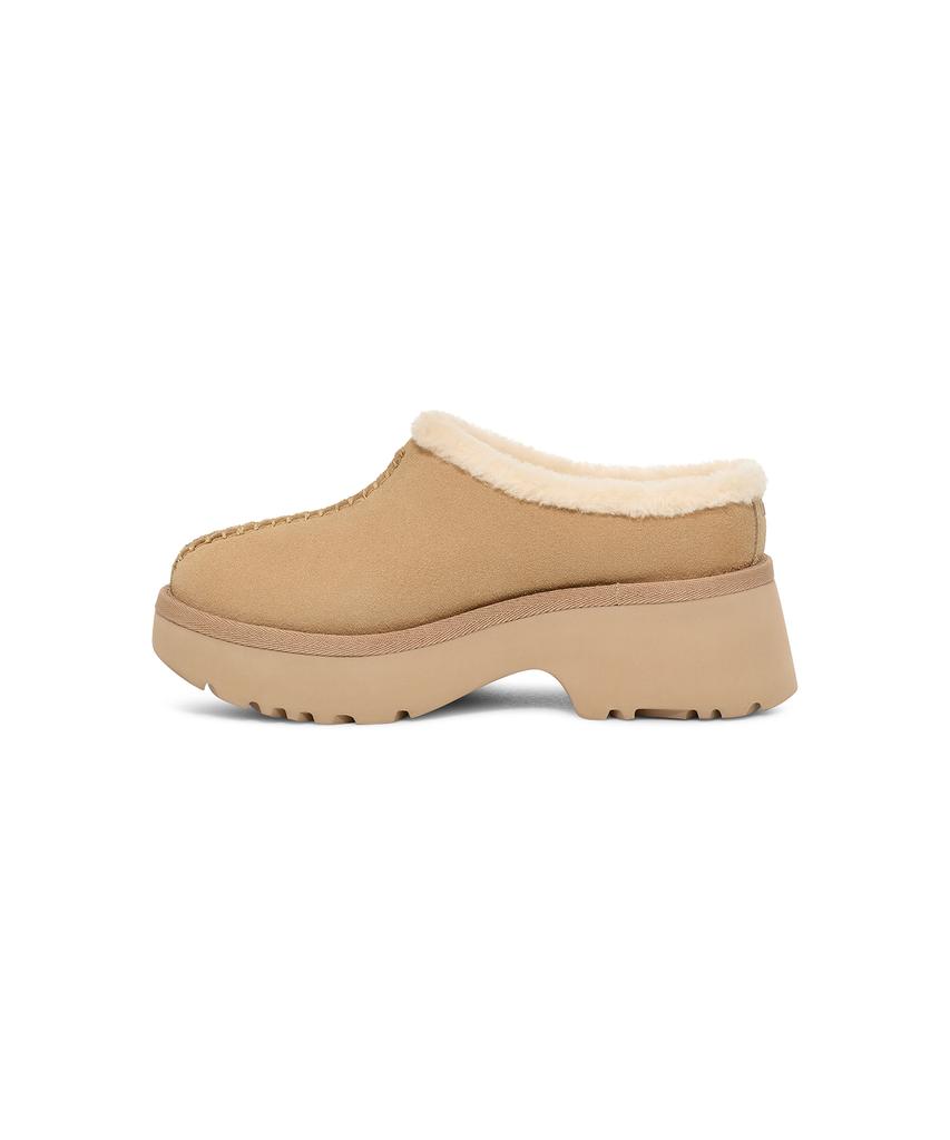 Ugg [Women] Round Toe Platform Clogs (New Heights Cozy Clogs) - Mustardseed / 1162510Mdsd