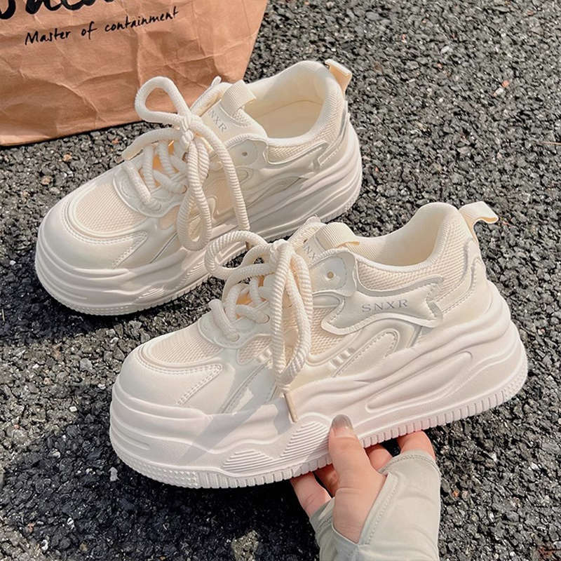 Milk fufu board shoes versatile niche lightweight casual mesh shoes 2025 summer new thick-soled breathable little white shoes women