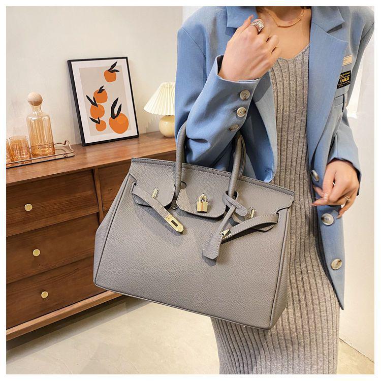 2021 Trendy Korean Style Women's Luxury Textured Crossbody and Shoulder Bag, Versatile Fashion Handbag