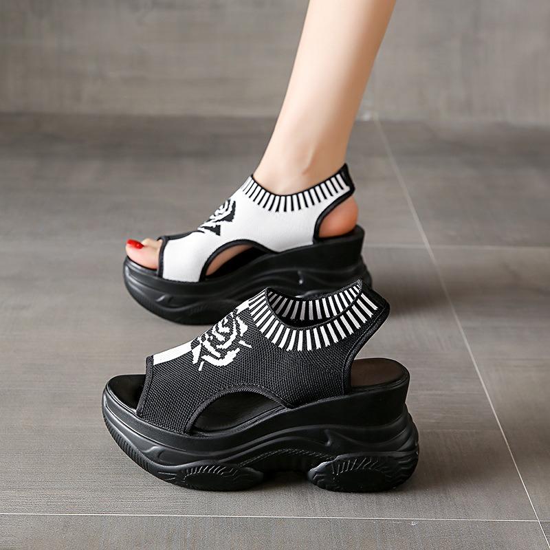 Summer flower round head flying woven muffin bottom fashion style foot cover women's large size platform sandals