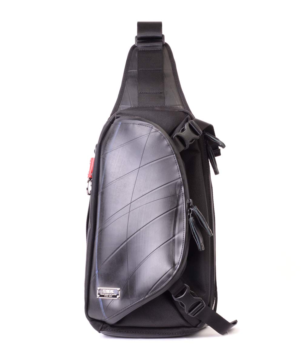 

SEAL Men s Expandable One-Shoulder Bag, Waterproof, Large Capacity, Crossbody Bag, Made in Japan, PS-153BK