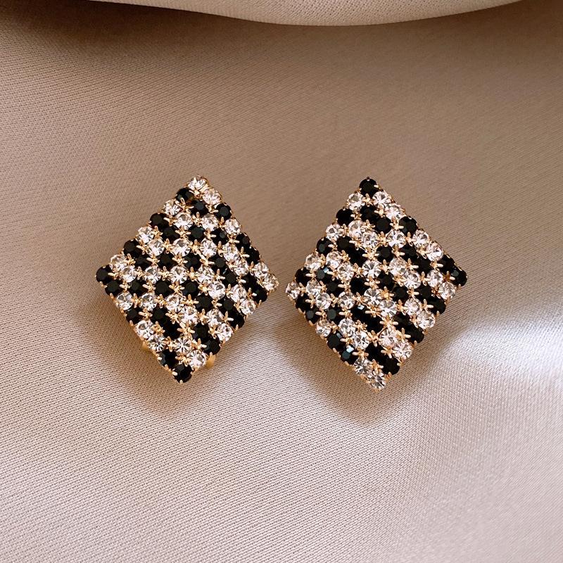 

Flower Resin Stud Earrings Brown Vintage Maillard C-shaped Tiger s Eye Stone Ear Studs Women Square Rhinestones Jewelry Daily K